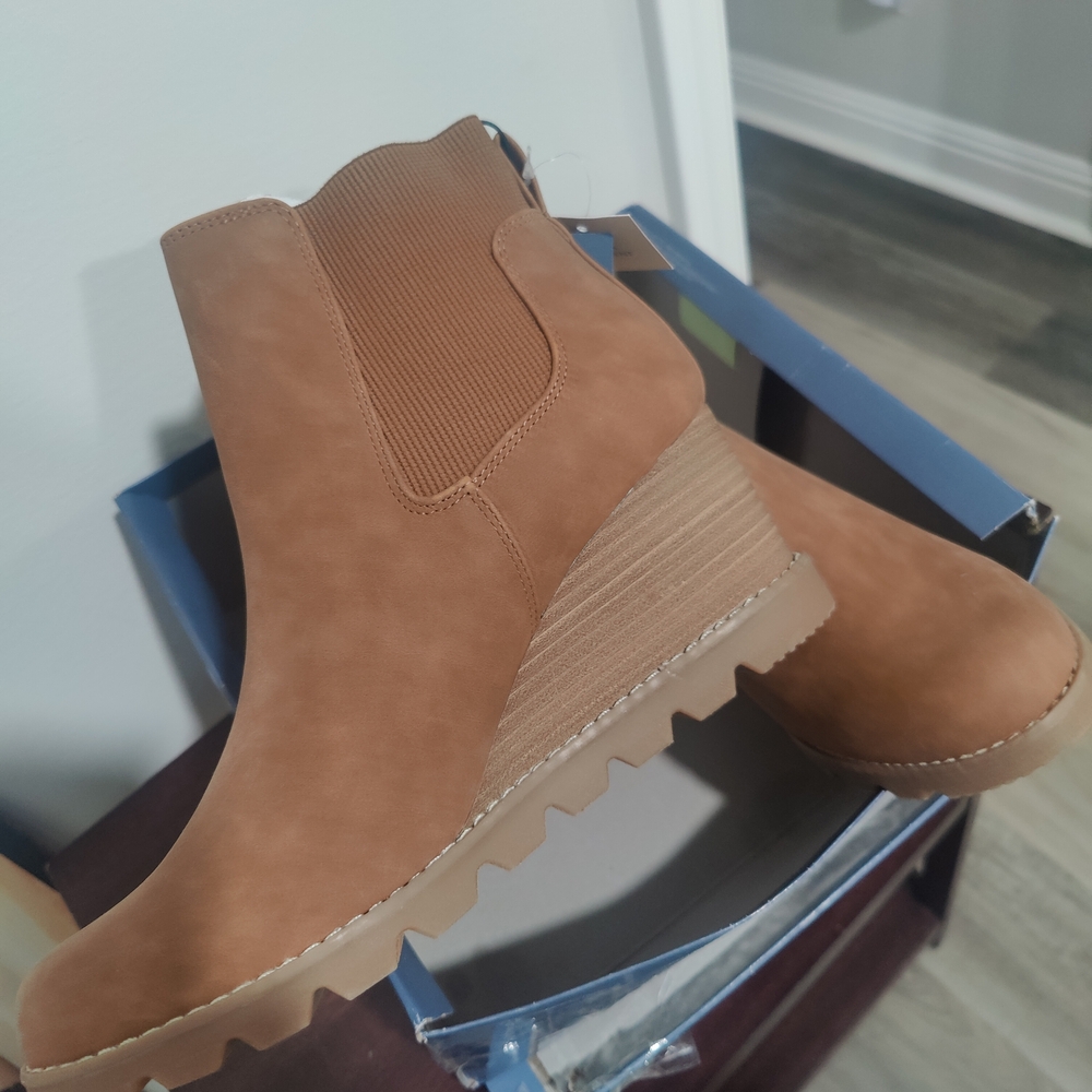 Brown Suede Ankle Boots - Picture 3 of 10